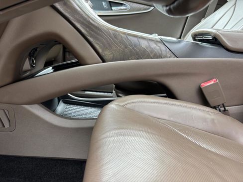 Used 2017 Lincoln MKX Reserve w/ Driver Assistance Package image 35