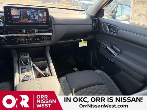 New 2026 Nissan Pathfinder SV image 20