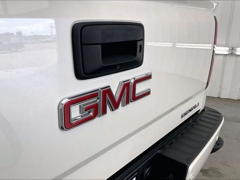Used 2015 GMC Sierra 1500 Denali w/ Driver Alert Package AWD/4WD image 31