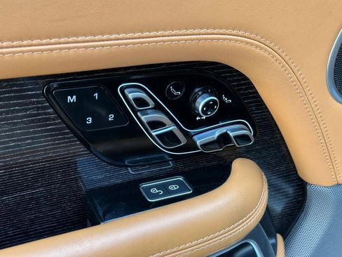 Used 2018 Land Rover Range Rover Autobiography AWD/4WD image 13