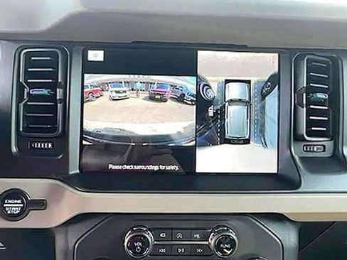 Used 2023 Ford Bronco Wildtrak AWD/4WD image 15