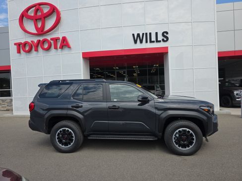 Used 2026 Toyota 4Runner TRD Off-Road Premium AWD/4WD image 1