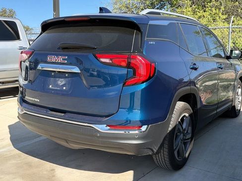 Used 2021 GMC Terrain SLT image 3