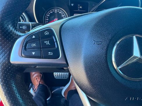 Used 2016 Mercedes-Benz C 300 Sedan w/ Surround View Package image 18
