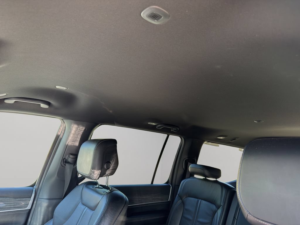 Used 2022 Jeep Wagoneer Series II AWD/4WD image 4