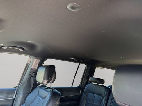 Used 2022 Jeep Wagoneer Series II AWD/4WD image 4