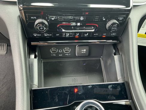 New 2025 Jeep Grand Cherokee Altitude image 25