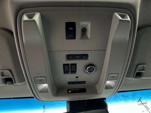 Used 2019 GMC Yukon Denali w/ Denali Ultimate Package AWD/4WD image 21