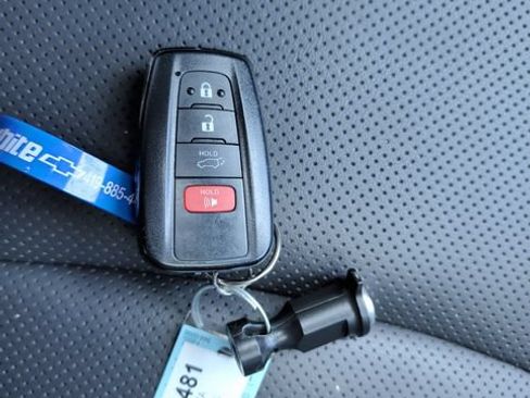 Used 2025 Toyota RAV4 Limited w/ Advanced Technology Package AWD/4WD image 28
