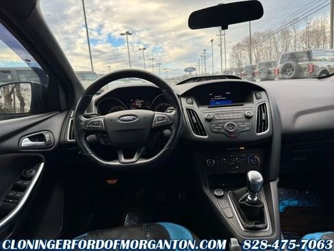 Used 2017 Ford Focus ST image 19