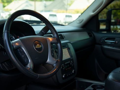 Certified 2013 Chevrolet Silverado 1500 LTZ w/ LTZ Plus Package AWD/4WD image 21