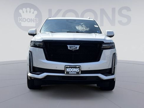 Used 2021 Cadillac Escalade ESV Sport w/ LPO, ONYX Package AWD/4WD image 11