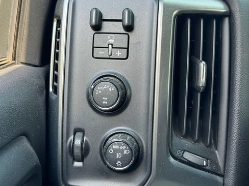 Used 2017 Chevrolet Silverado 1500 LT w/ All Star Edition AWD/4WD image 22