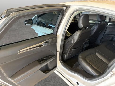 Used 2016 Ford Fusion SE w/ Equipment Group 202A image 12