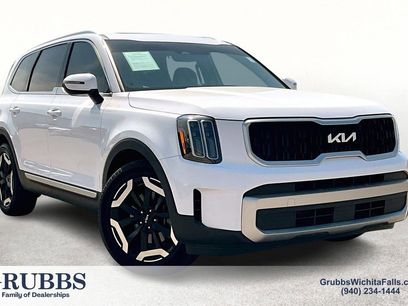 Used 2023 Kia Telluride EX w/ EX Captain's Chair Package