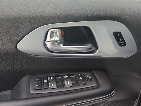 New 2026 Chrysler Pacifica Limited image 20