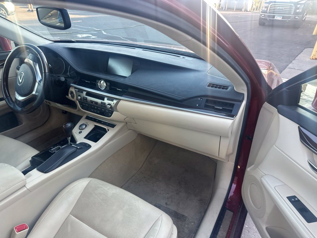 Used 2013 Lexus ES 350 w/ Luxury Pkg FWD image 24