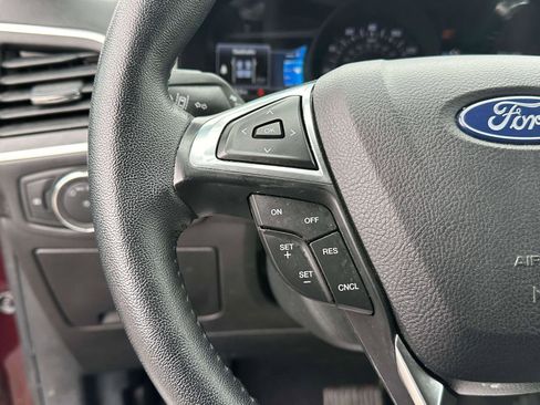 Used 2024 Ford Edge Titanium image 21