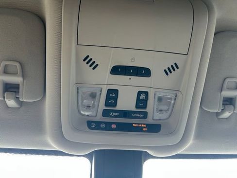 Used 2018 GMC Terrain Denali w/ Comfort Package AWD/4WD image 35