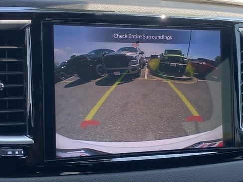 New 2026 Chrysler Voyager LX image 3