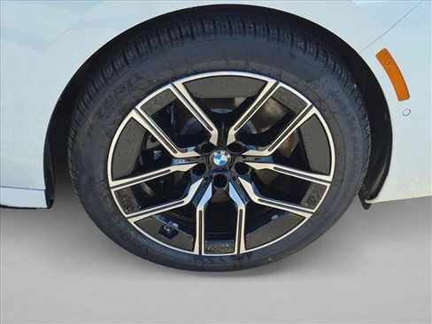 New 2026 BMW 740i xDrive AWD/4WD image 9
