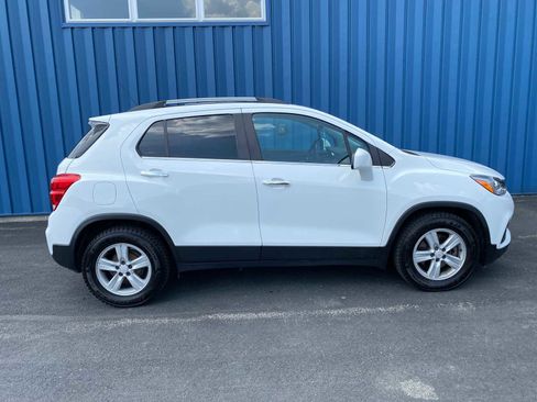 Used 2020 Chevrolet Trax LT w/ LT Convenience Package FWD image 15