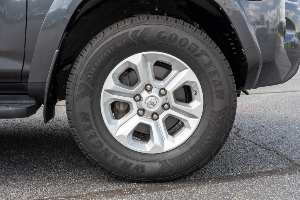 Used 2019 Toyota 4Runner SR5 Premium w/ Wilderness Package AWD/4WD image 30