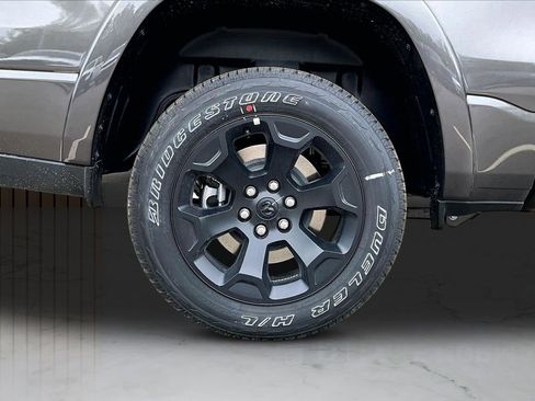 New 2026 RAM 1500 4x4 Crew Cab image 30