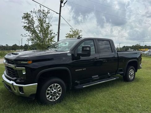 Used 2025 Chevrolet Silverado 2500 LT w/ Convenience Package AWD/4WD image 14