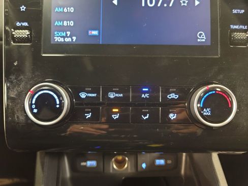 Used 2023 Hyundai Santa Cruz Night w/ Winter Package image 16