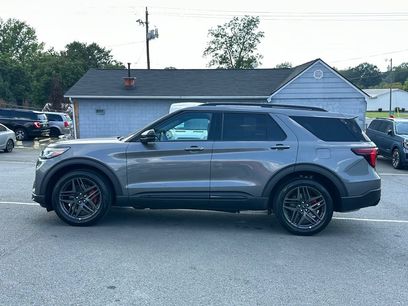 New 2026 Ford Explorer ST w/ Sun And Sound Package