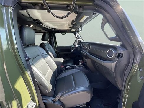 Used 2022 Jeep Wrangler Unlimited Sahara w/ Cold Weather Group image 31