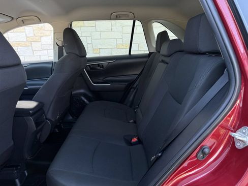 Used 2020 Toyota RAV4 LE FWD image 26
