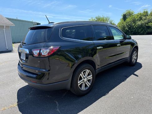 Used 2017 Chevrolet Traverse LT AWD/4WD image 5