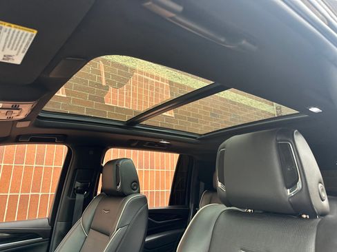 Used 2024 Cadillac Escalade ESV Sport w/ Touring Package image 26