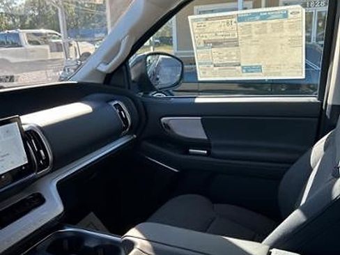 New 2025 Ford Expedition Max Active AWD/4WD image 19