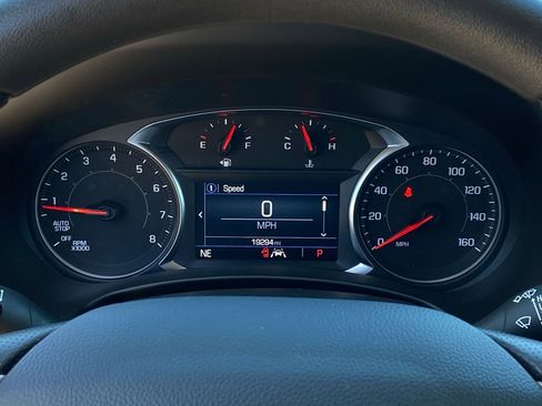 Used 2024 GMC Terrain SLE w/ Driver Convenience Package AWD/4WD image 14