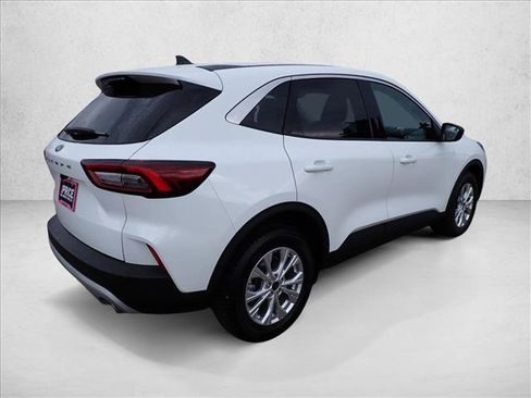 Certified 2023 Ford Escape Active AWD/4WD image 4