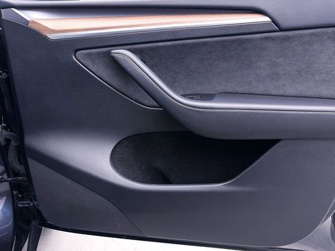 Used 2024 Tesla Model Y Long Range image 29