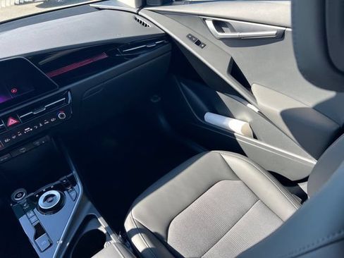 New 2026 Kia Niro Wind FWD image 15