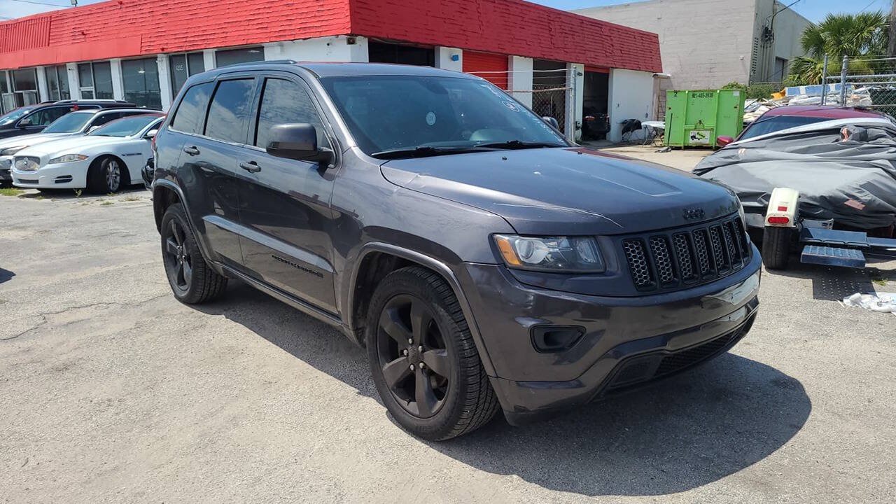Used 2015 Jeep Grand Cherokee Altitude AWD/4WD image 8