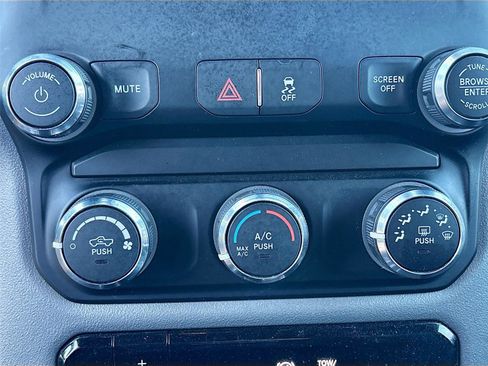 Used 2024 RAM 2500 Big Horn image 16