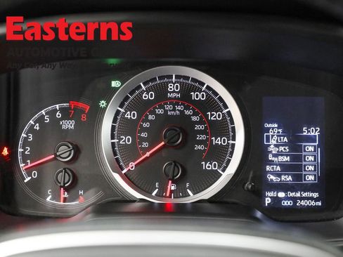 Used 2022 Toyota Corolla Cross LE image 18