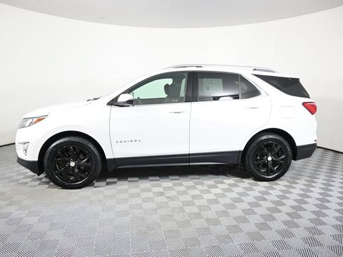 Used 2019 Chevrolet Equinox LT w/ Sun & Navigation Package AWD/4WD image 2