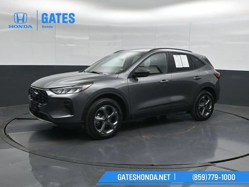 Used 2025 Ford Escape ST-Line AWD/4WD image 6