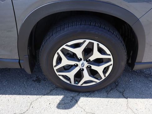 Certified 2023 Subaru Forester Premium AWD/4WD image 41