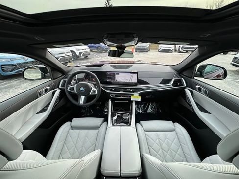 New 2026 BMW X6 xDrive40i image 3