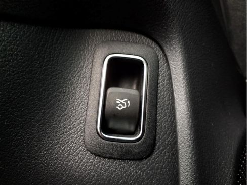Used 2022 Mercedes-Benz CLA 250 image 22