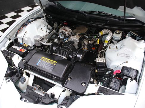 Used 1999 Pontiac Firebird Formula w/ Opt Pkg RWD image 2