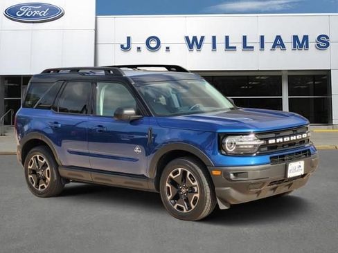 Used 2024 Ford Bronco Sport Outer Banks AWD/4WD image 1